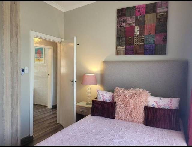 5 BEDROOM HOUSE FOR SALE IN MARGATE BEACH